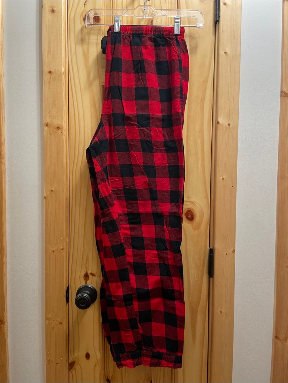 Men’s Buffalo Plaid PJ Pants (size large)